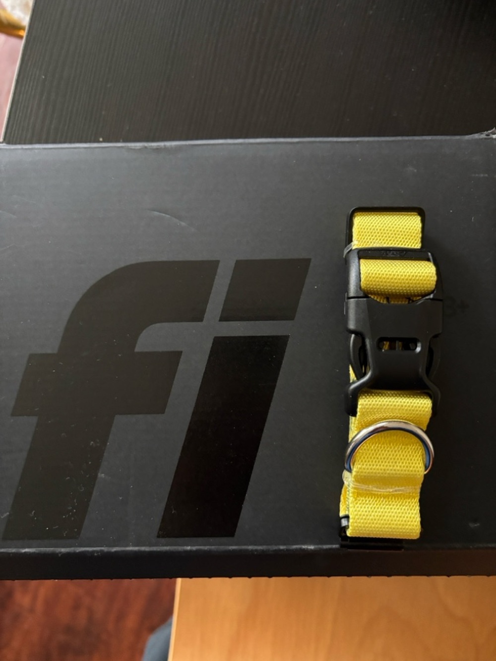fi Series 3+ collar brand new size medium